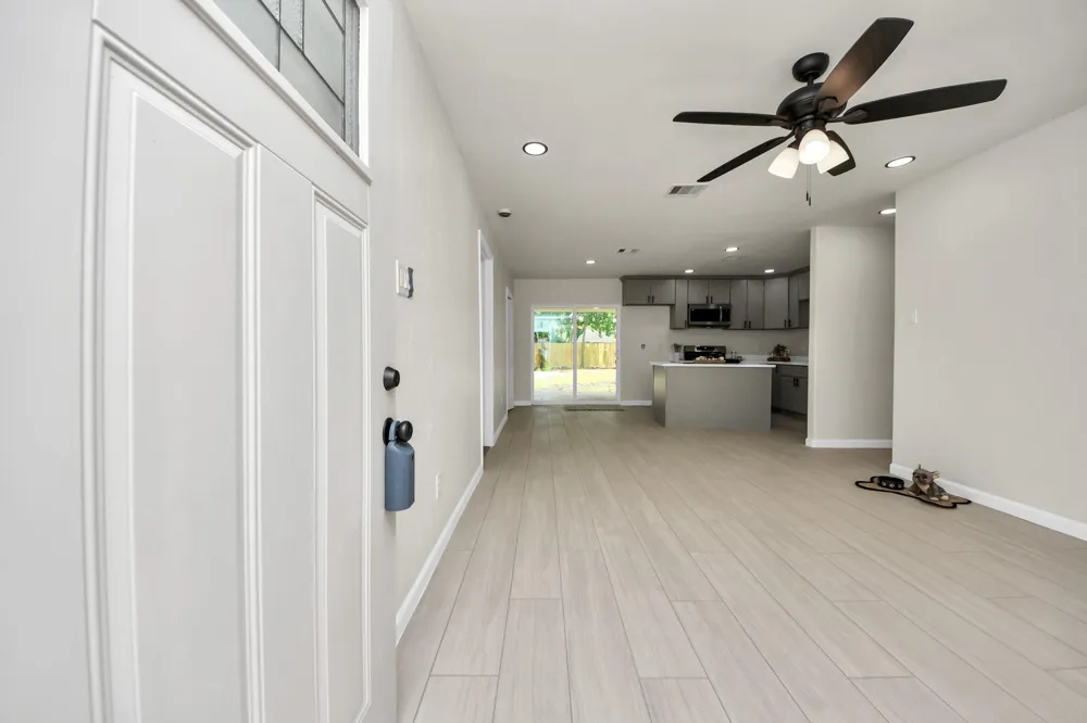 5111 Willow Glen Drive Houston, TX 77033