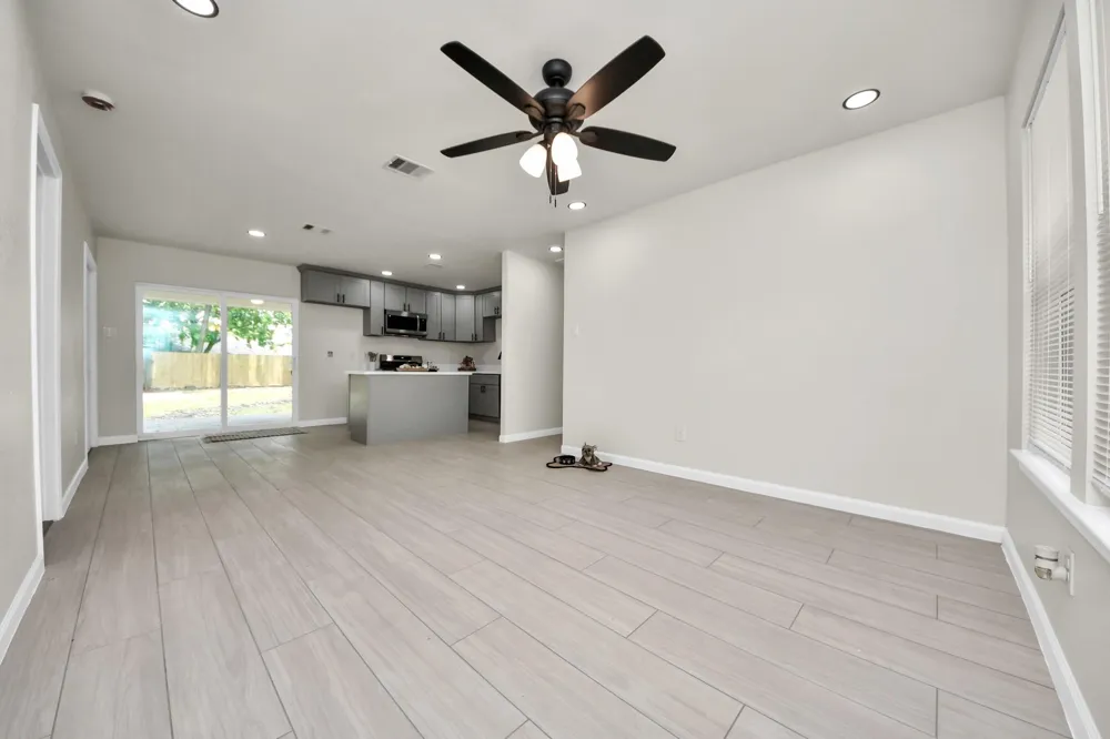 5111 Willow Glen Drive Houston, TX 77033