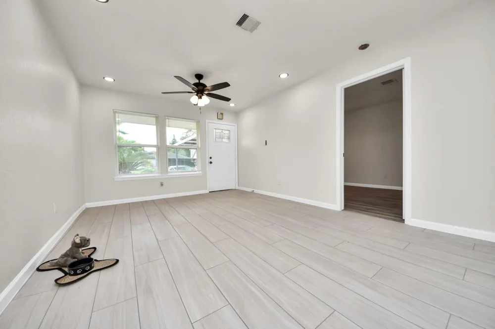 5111 Willow Glen Drive Houston, TX 77033