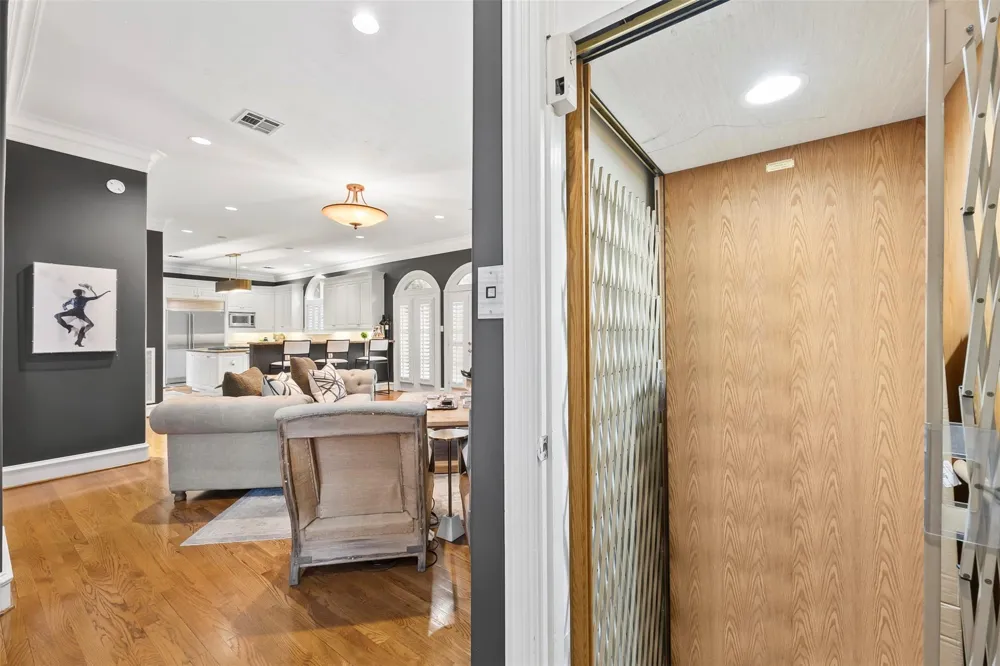 1419 Nantucket Drive Houston, TX 77057