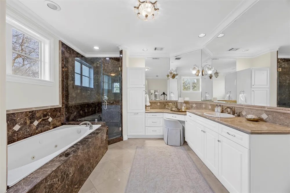 1419 Nantucket Drive Houston, TX 77057