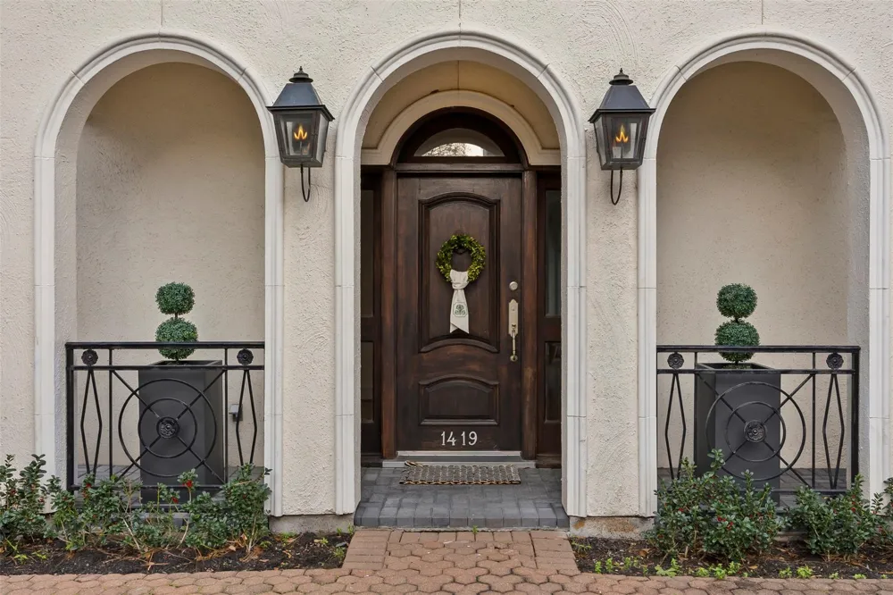 1419 Nantucket Drive Houston, TX 77057