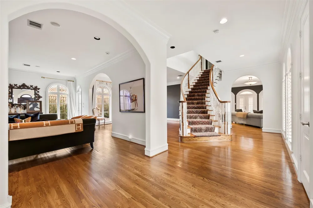 1419 Nantucket Drive Houston, TX 77057