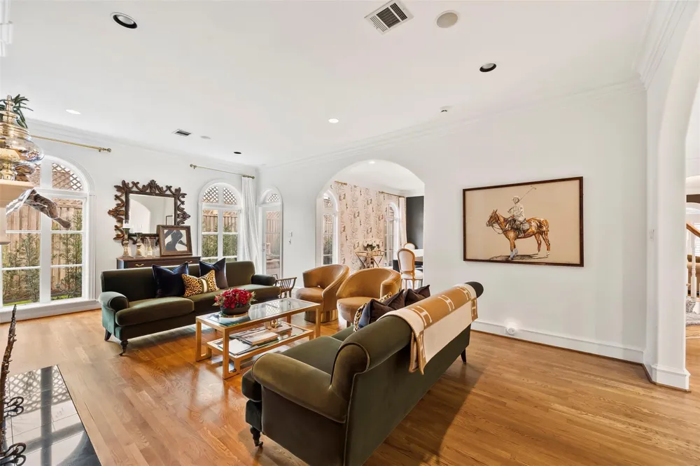 1419 Nantucket Drive Houston, TX 77057