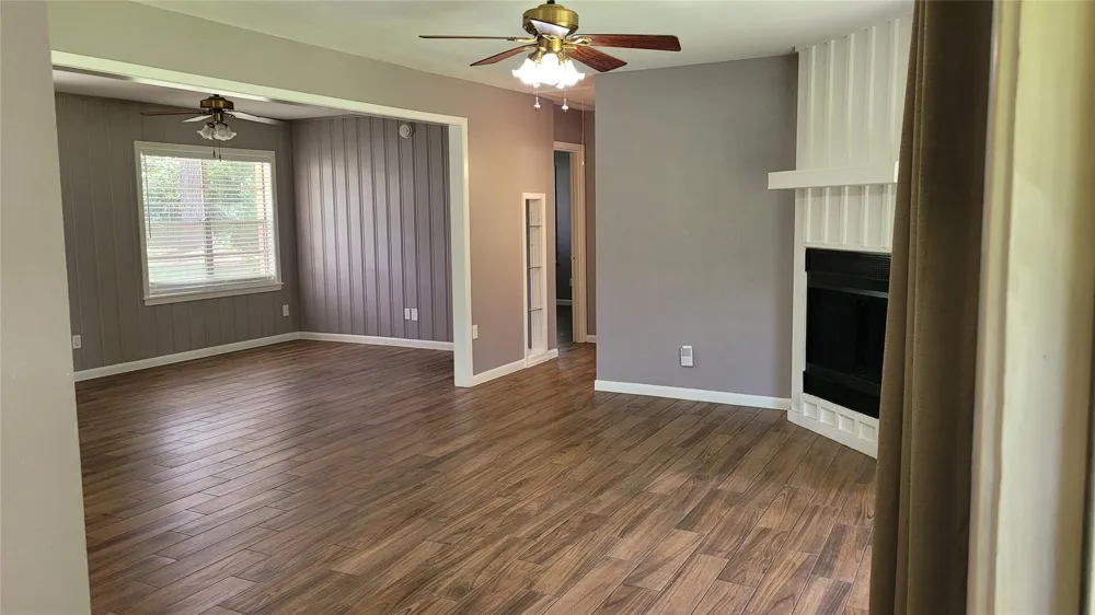 110 Sunset Boulevard Conroe, TX 77303