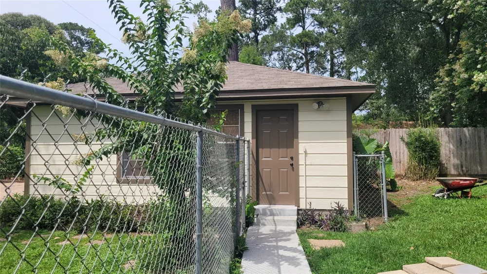 110 Sunset Boulevard Conroe, TX 77303