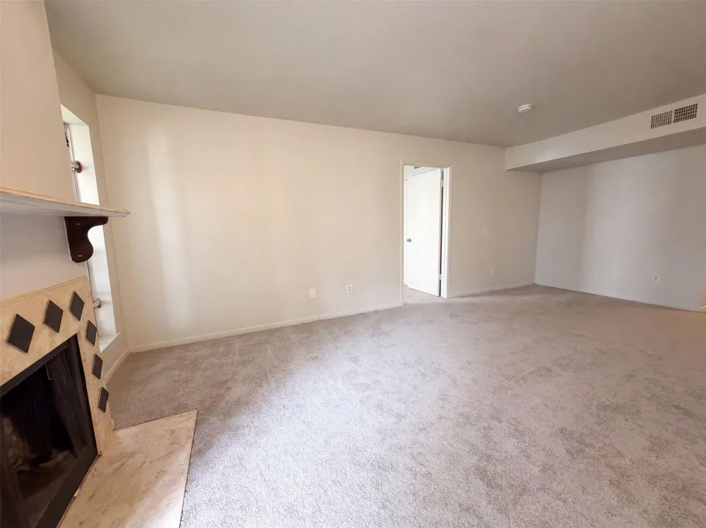 6606 De Moss Drive #1211 Houston, TX 77074