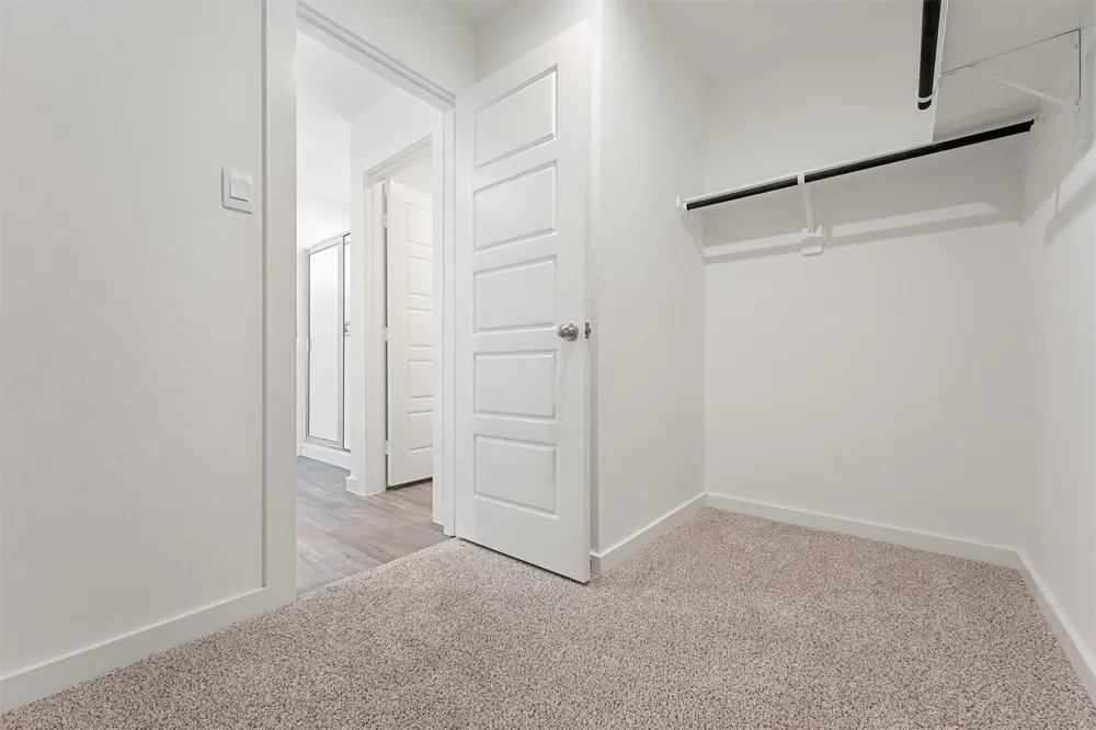 1106 Rayburn Drive Rosharon, TX 77583