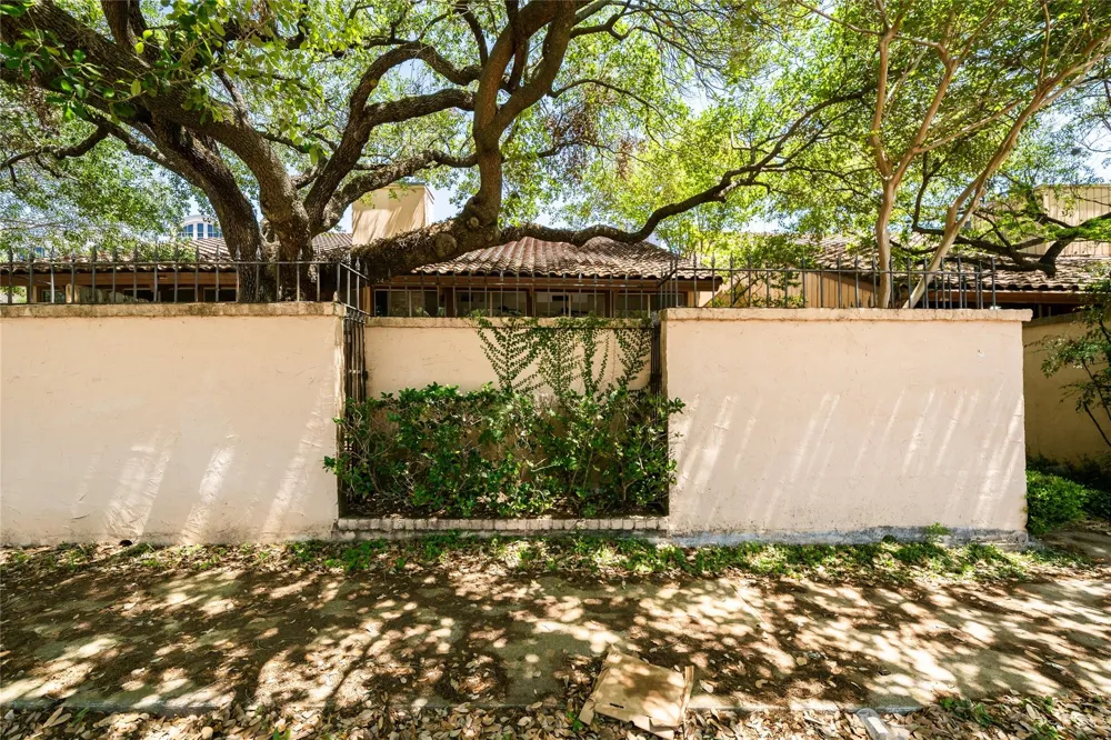 5918 San Felipe St Street #11 Houston, TX 77057