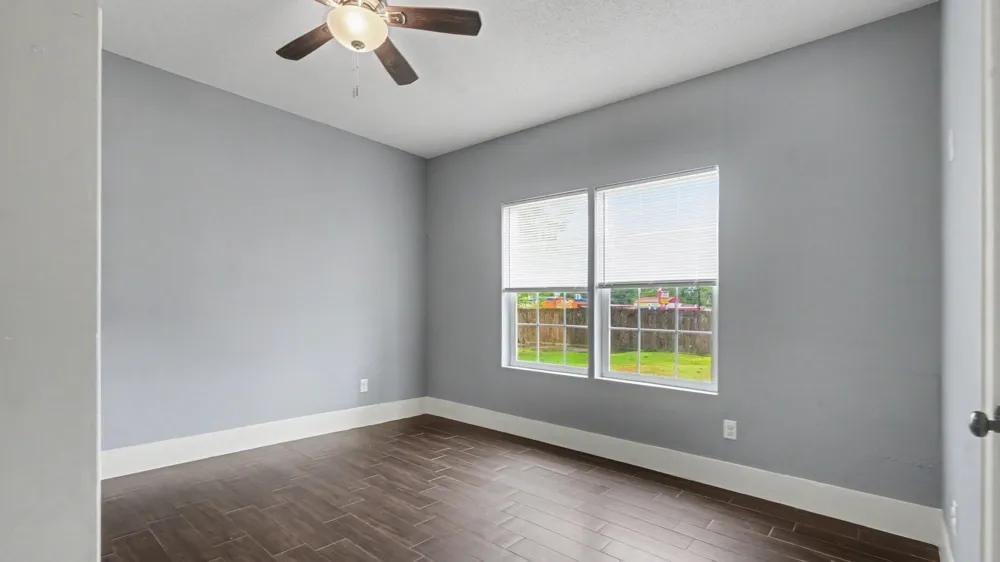 12 E Homan Street Baytown, TX 77520