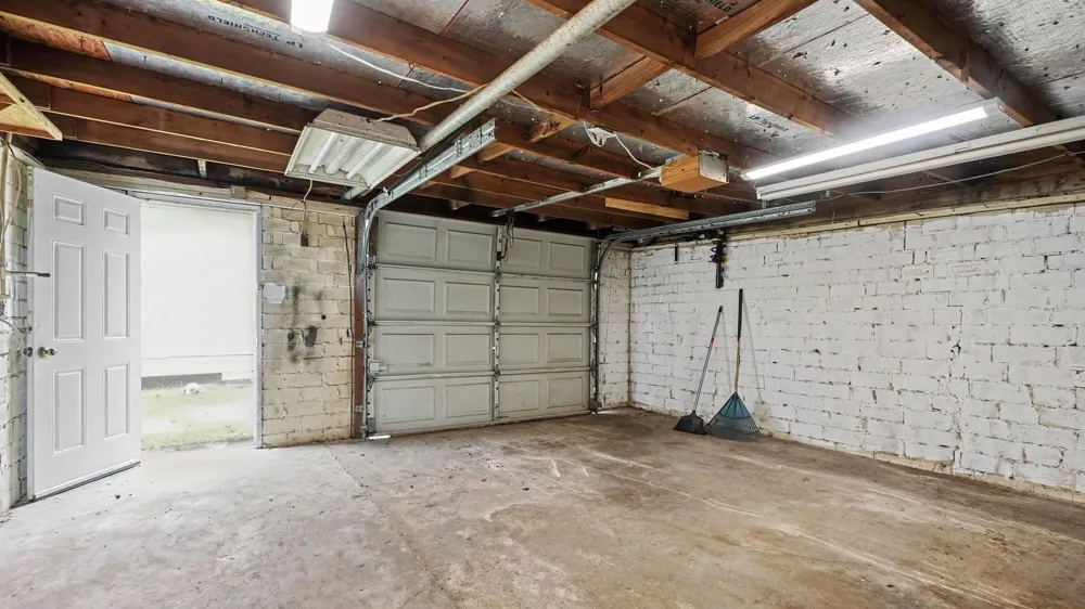 12 E Homan Street Baytown, TX 77520