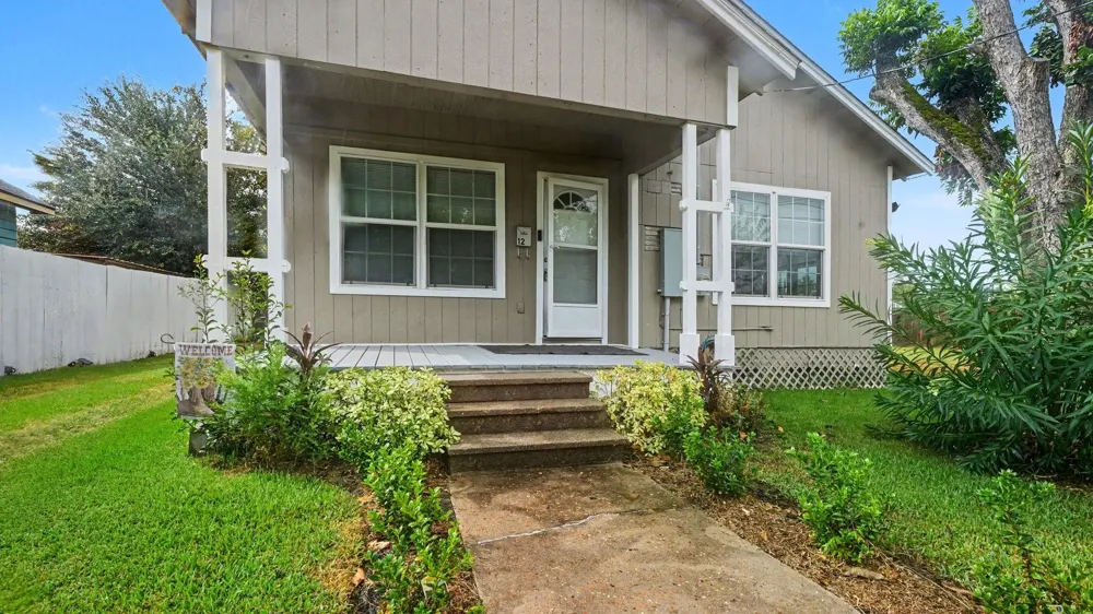 12 E Homan Street Baytown, TX 77520