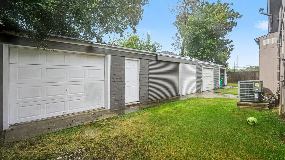 12 E Homan Street Baytown, TX 77520