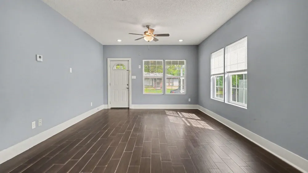 12 E Homan Street Baytown, TX 77520