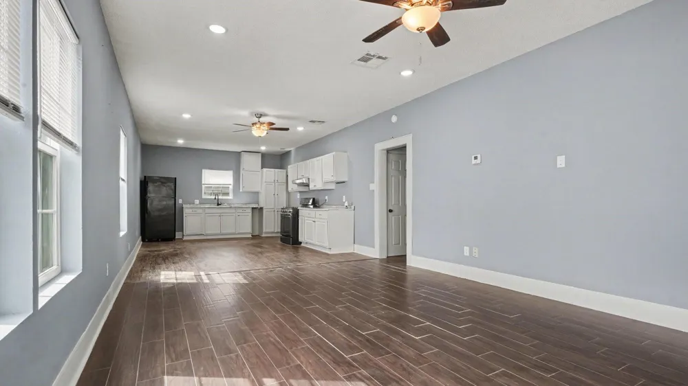 12 E Homan Street Baytown, TX 77520