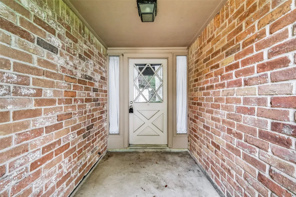 13511 Brook Hollow Drive Sugar Land, TX 77498