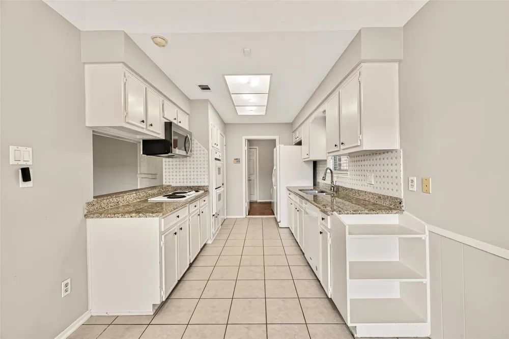 13511 Brook Hollow Drive Sugar Land, TX 77498