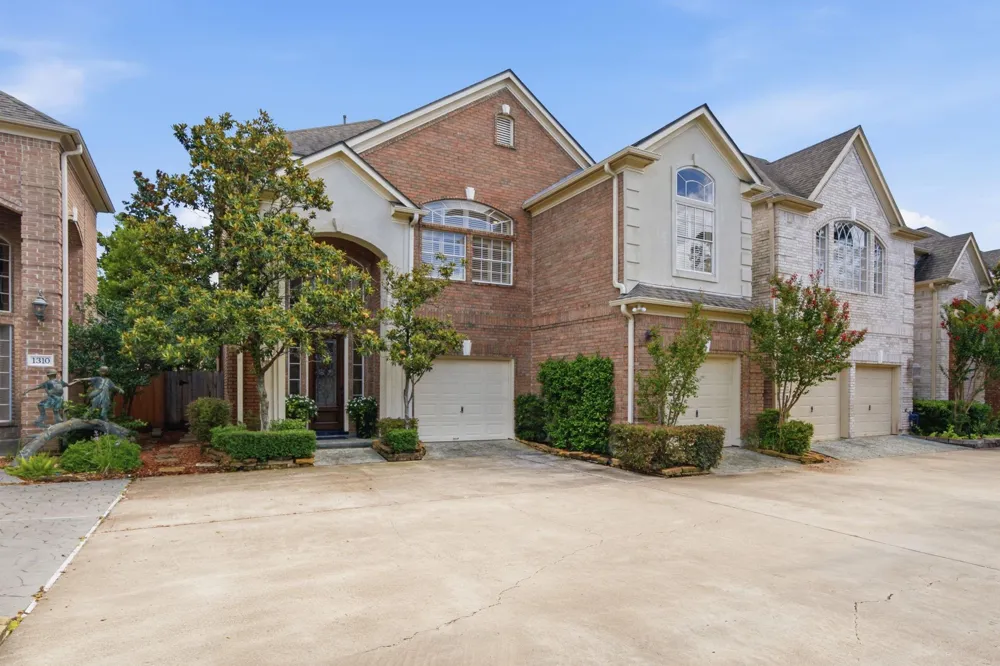 1308 Whispering Pines Drive Houston, TX 77055
