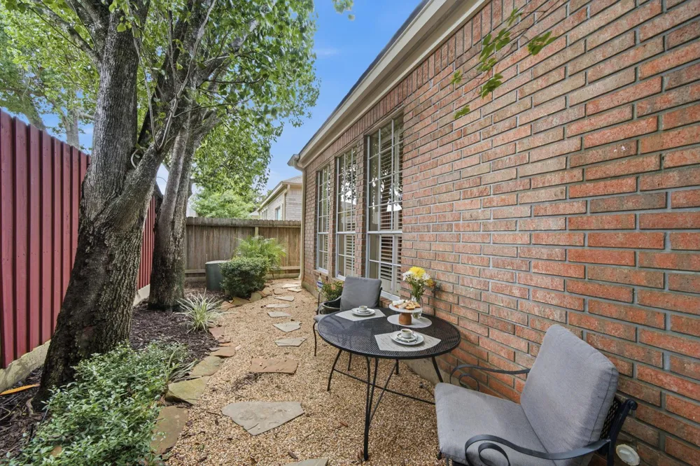 1308 Whispering Pines Drive Houston, TX 77055