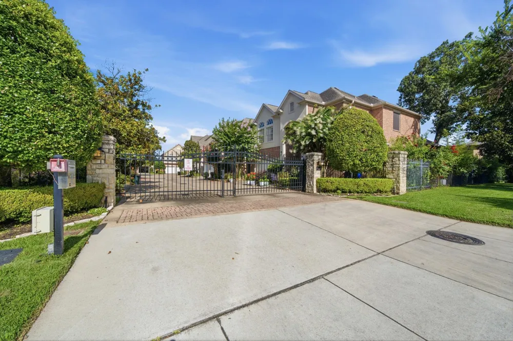 1308 Whispering Pines Drive Houston, TX 77055