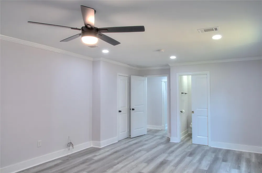 415 Perkins Avenue League City, TX 77573