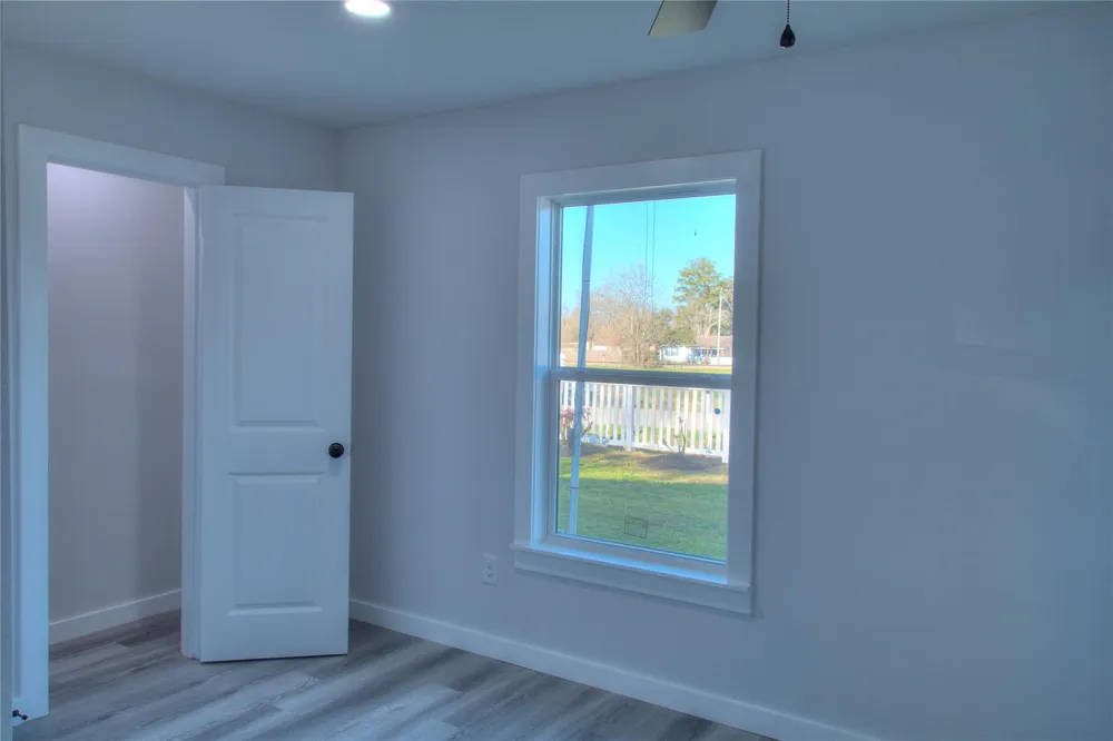 415 Perkins Avenue League City, TX 77573