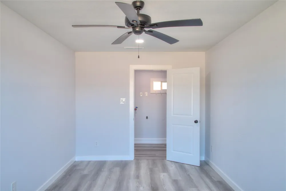 415 Perkins Avenue League City, TX 77573