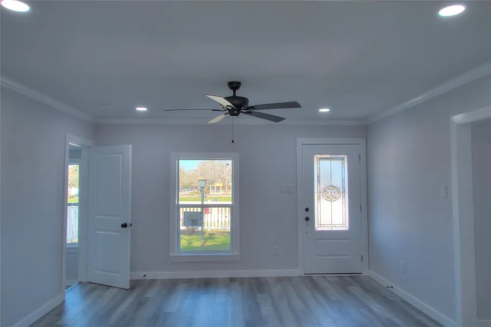 415 Perkins Avenue League City, TX 77573