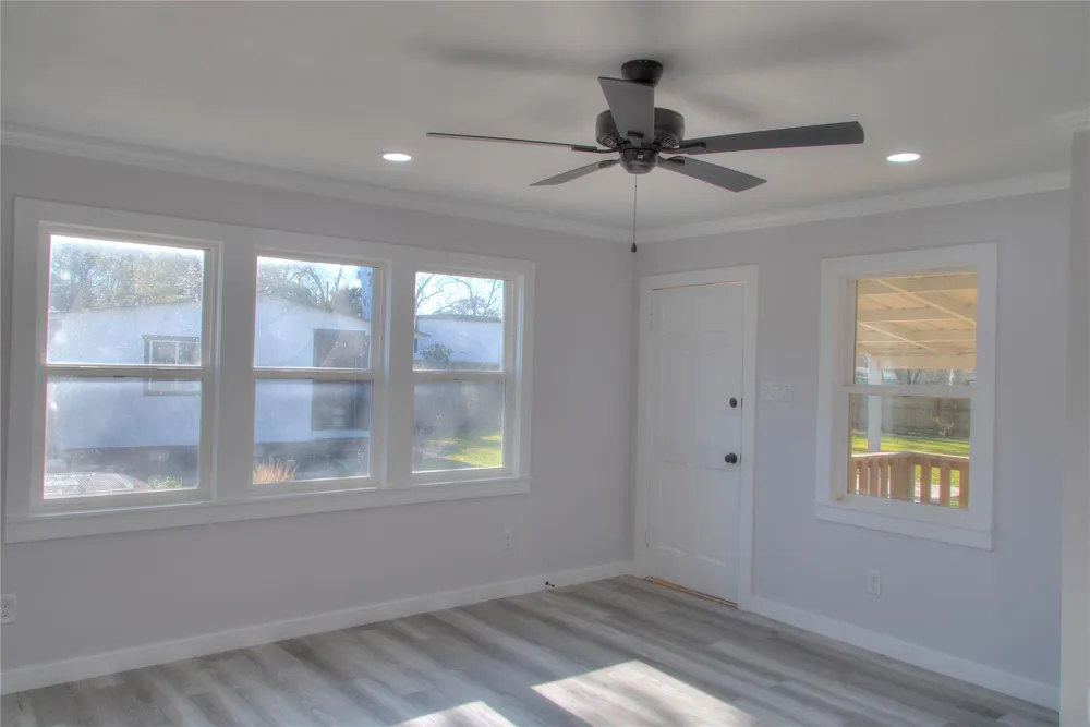 415 Perkins Avenue League City, TX 77573