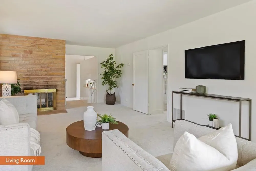 1762 Pilgrim Avenue Mountain View, CA 94040