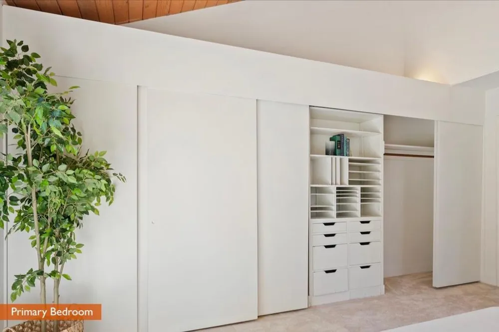 1762 Pilgrim Avenue Mountain View, CA 94040