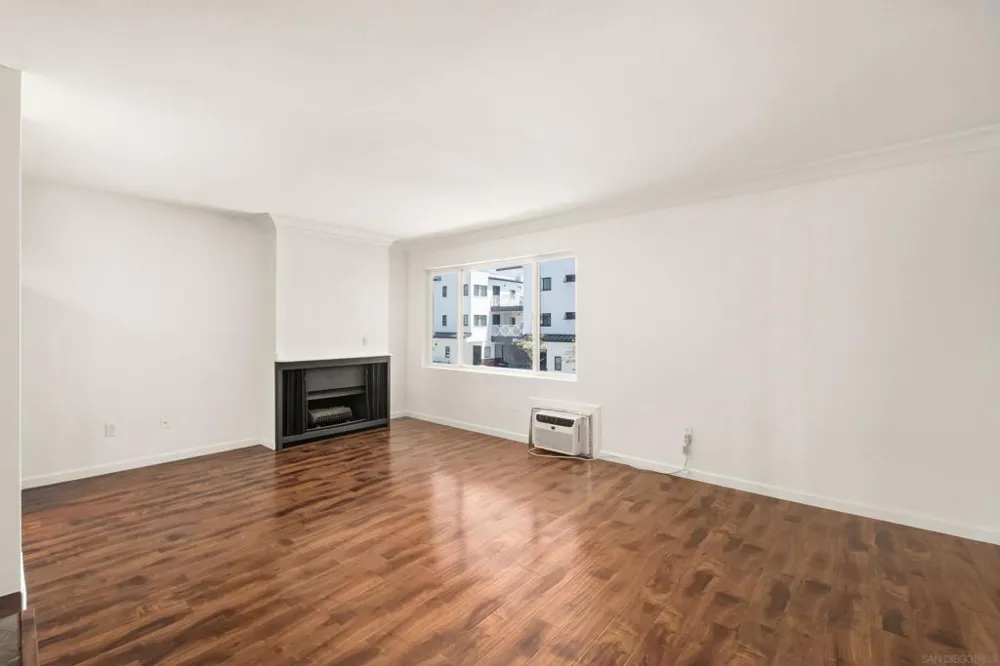 860 Turquoise #132 San Diego, CA 92109