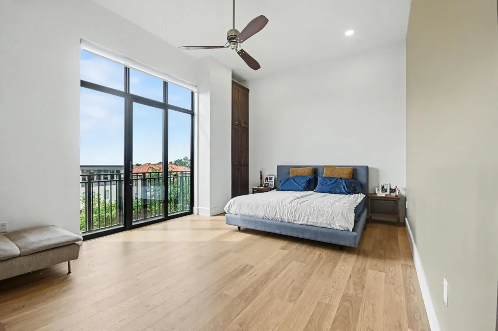 4820 Caroline Street #501 Houston, TX 77004