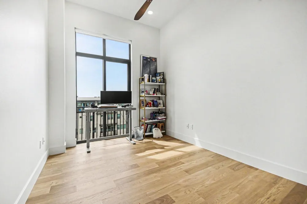 4820 Caroline Street #501 Houston, TX 77004