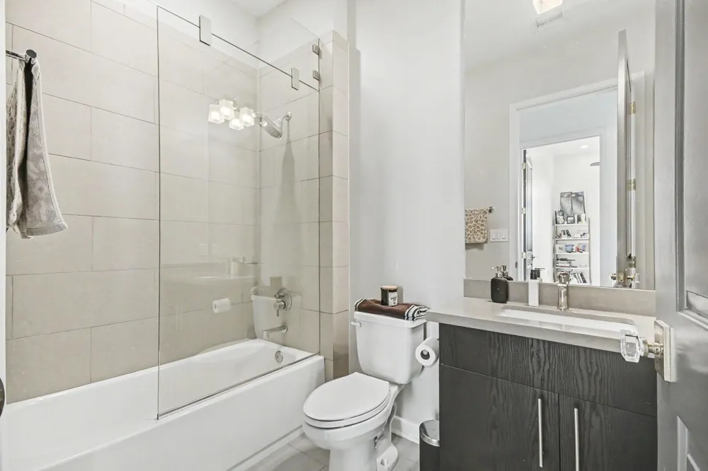 4820 Caroline Street #501 Houston, TX 77004