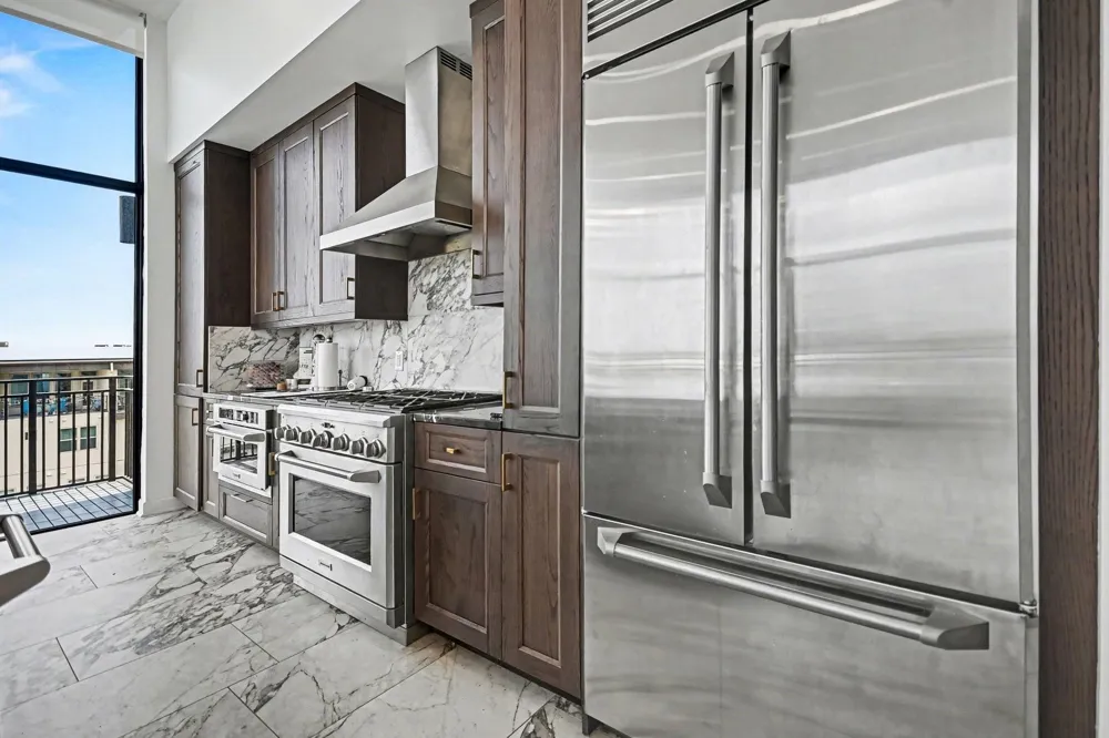 4820 Caroline Street #501 Houston, TX 77004