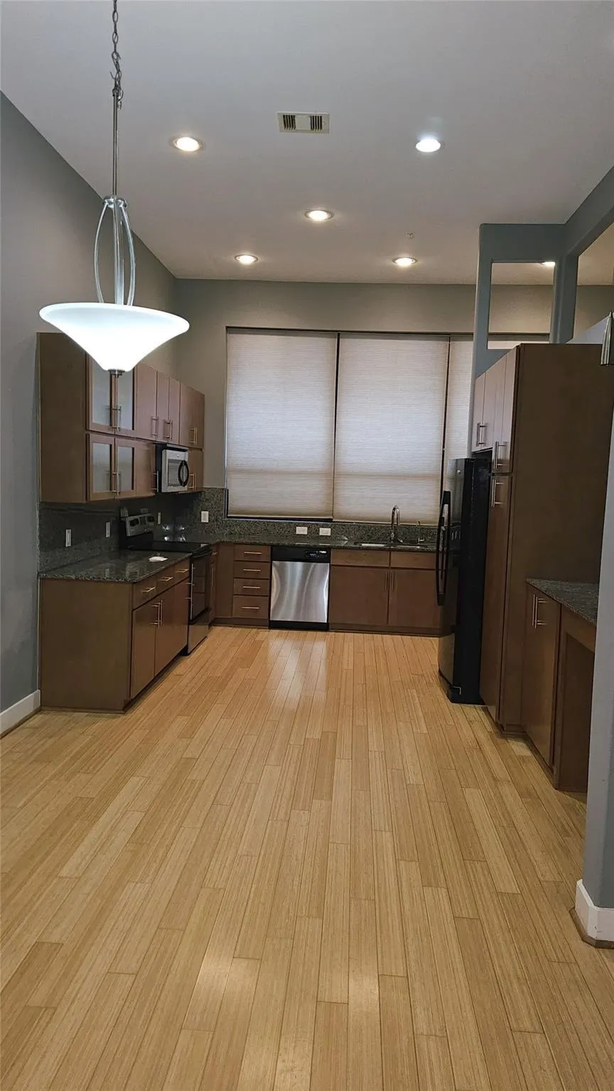 2301 Camden Drive #B Houston, TX 77021