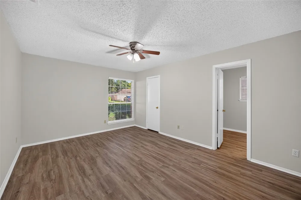 922 Comstock Springs Drive Katy, TX 77450