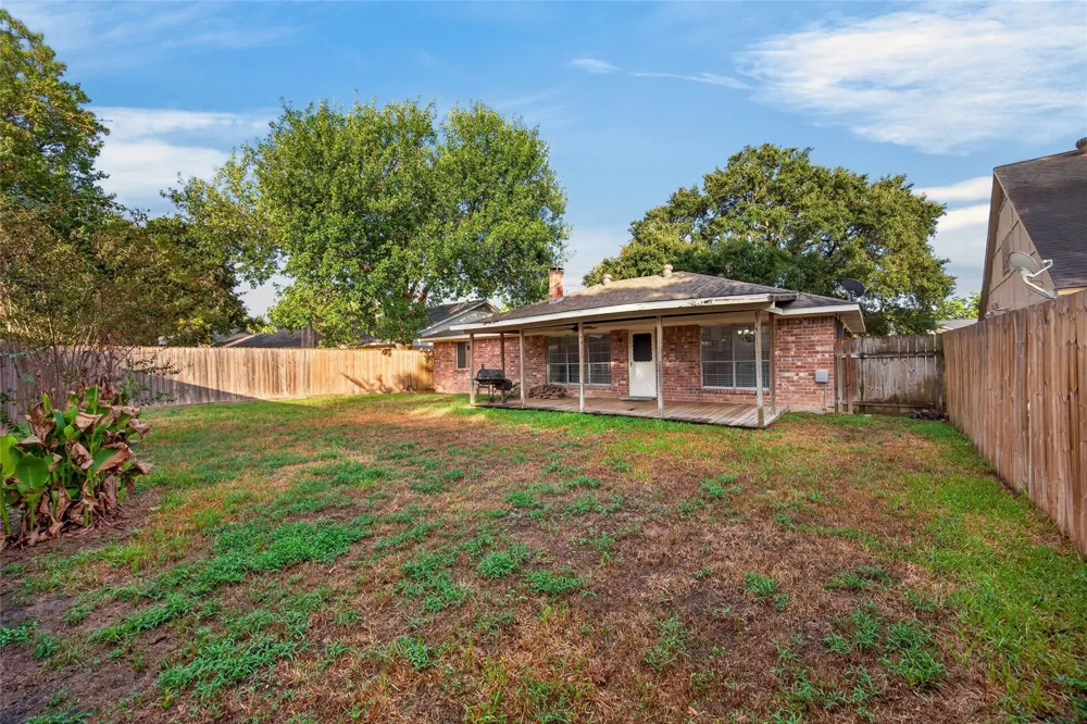 922 Comstock Springs Drive Katy, TX 77450