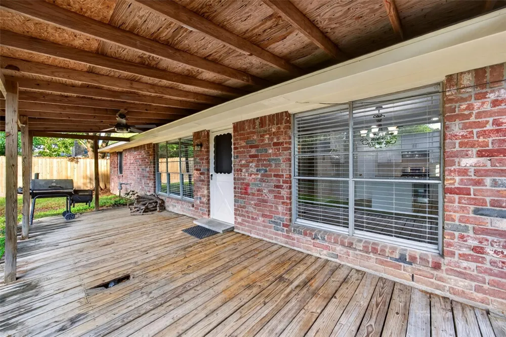 922 Comstock Springs Drive Katy, TX 77450