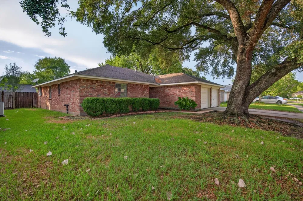 922 Comstock Springs Drive Katy, TX 77450