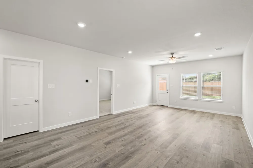 213 Elm Spring Drive Hockley, TX 77447