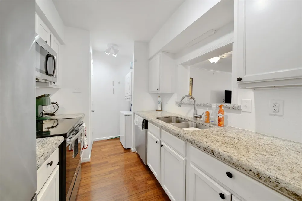 1601 S Shepherd Drive #170 Houston, TX 77019