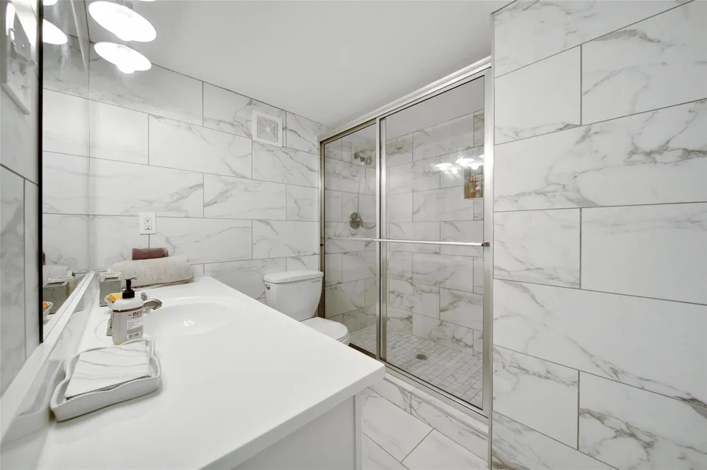 1601 S Shepherd Drive #170 Houston, TX 77019