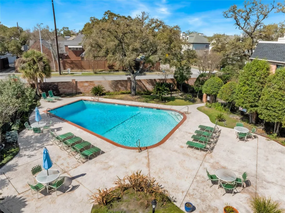 1601 S Shepherd Drive #170 Houston, TX 77019