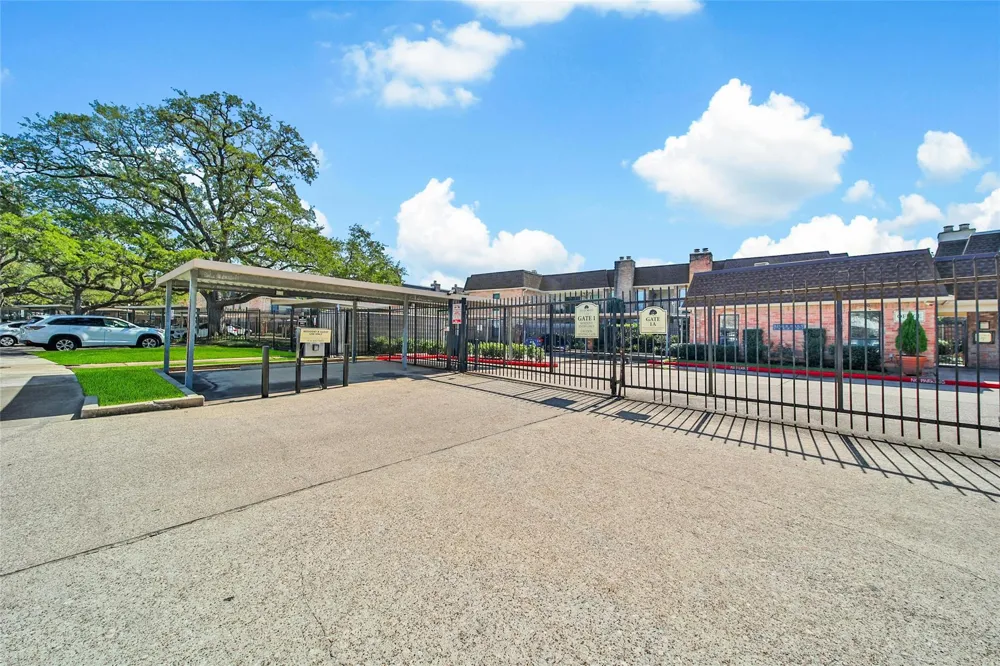 1601 S Shepherd Drive #170 Houston, TX 77019