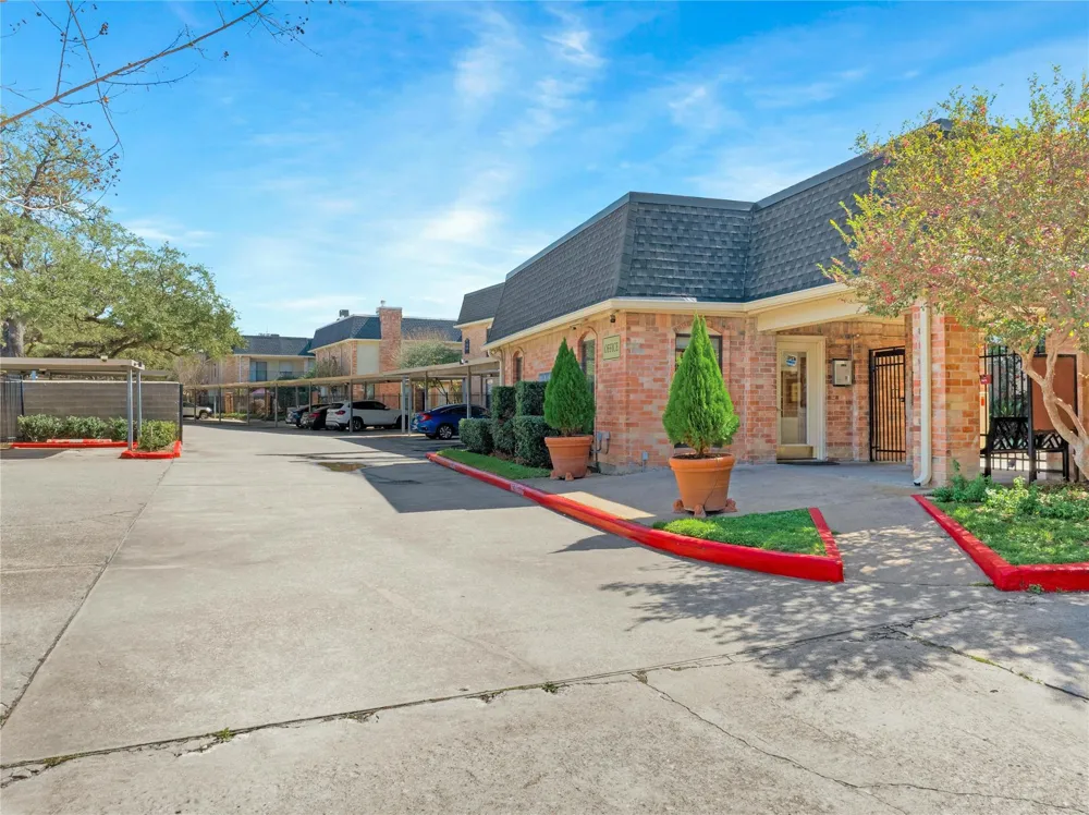 1601 S Shepherd Drive #170 Houston, TX 77019