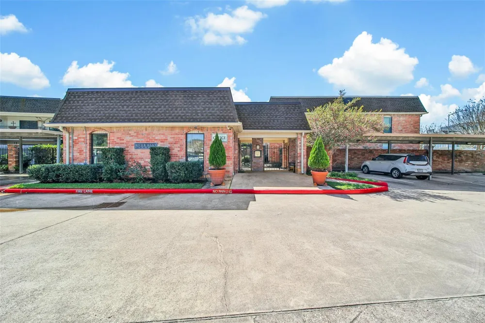 1601 S Shepherd Drive #170 Houston, TX 77019