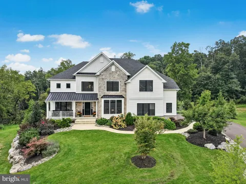 2505 STONEWALL DRIVE