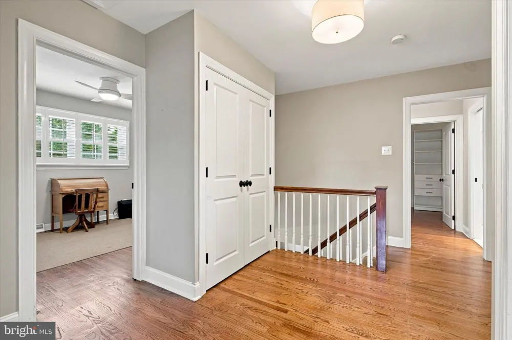 623 HILLSIDE ROAD Blue Bell, PA 19422